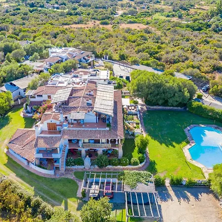 Club Degli Artisti 2 Holiday home Olbia
